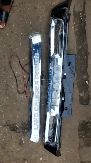 Boot Chrome And Bumper Padded Prado With Led Light