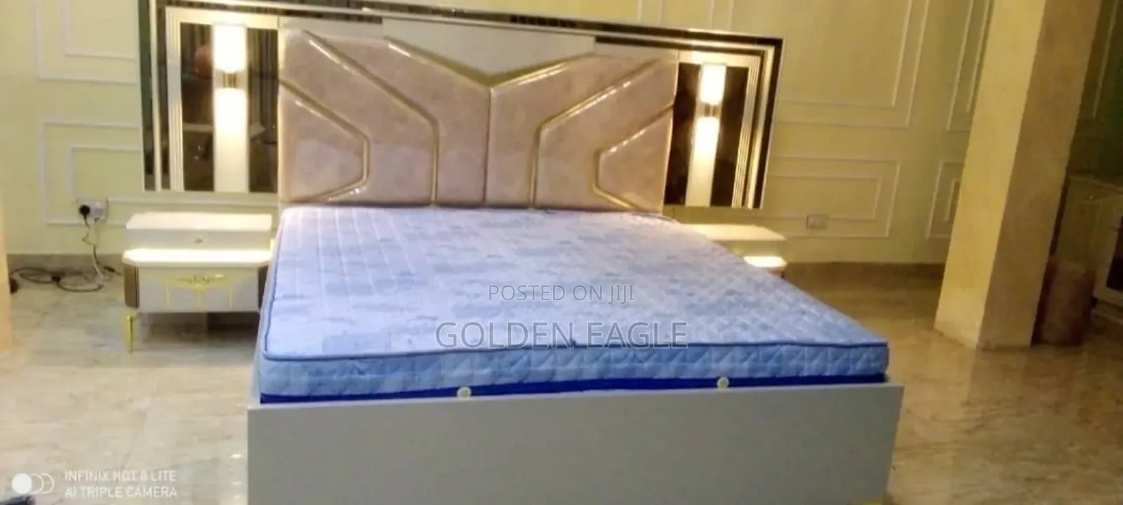 Kings and Queen Bed Set With Mirror