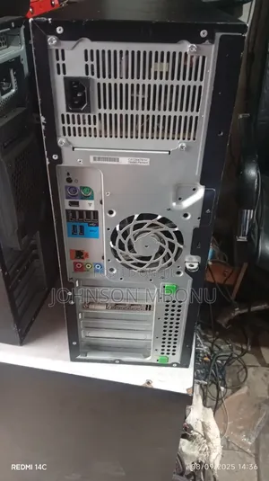 Desktop Computer HP Z420 64GB Intel Xeon HDD 1T