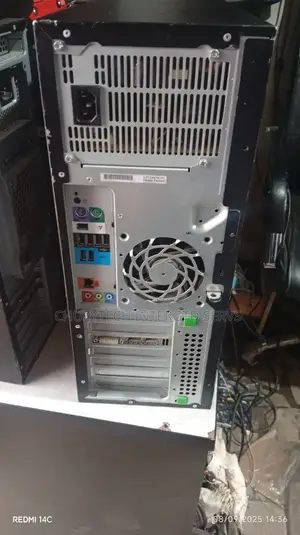 Desktop Computer HP Z420 64GB Intel Xeon HDD 1T