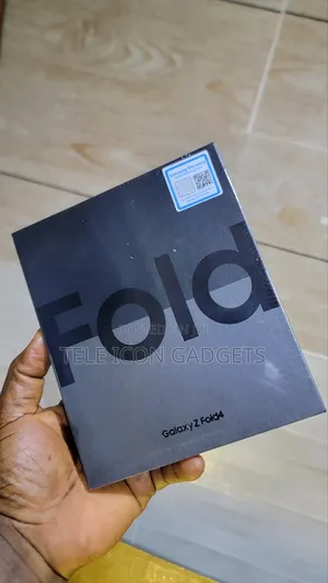 New Samsung Galaxy Z Fold4 512 GB Gold