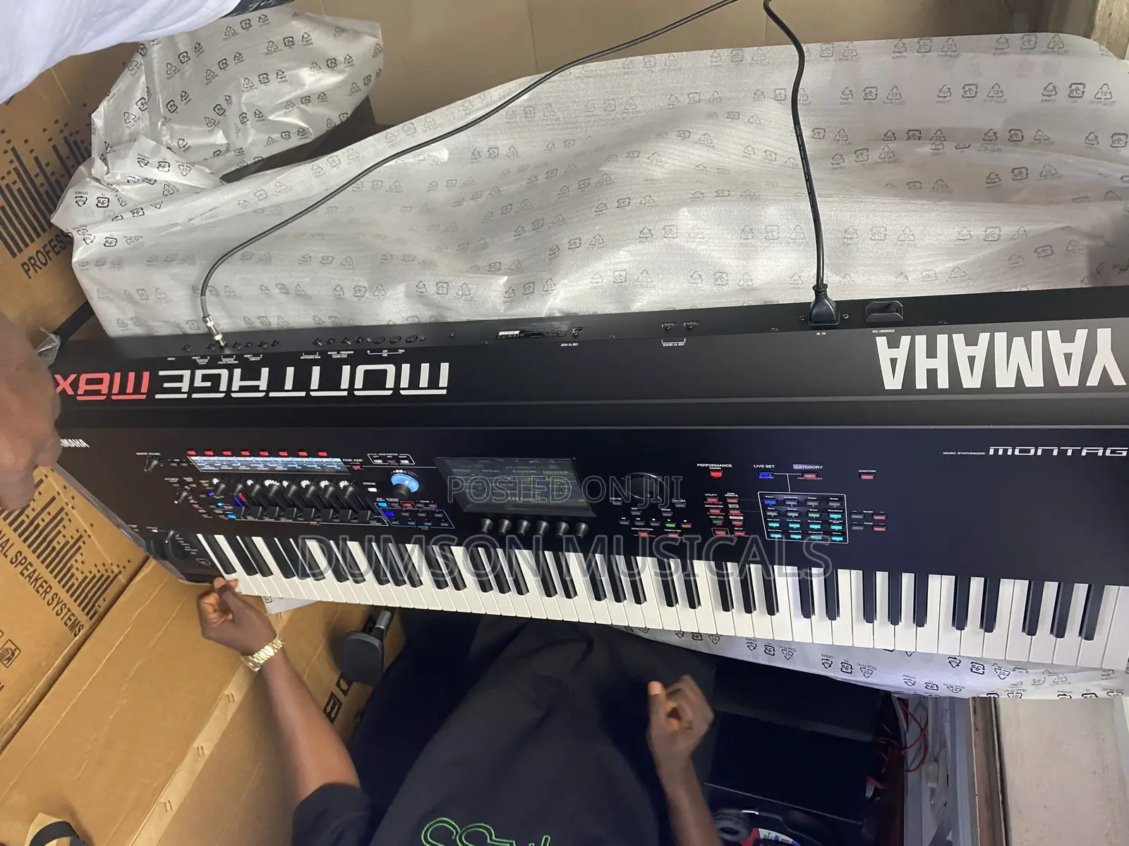 Montage M8x Yamaha Professional Keyboard Montage M8x