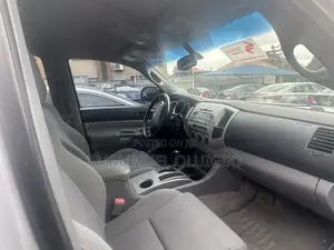 Toyota Tacoma Double Cab V6 Automatic 2010 Silver