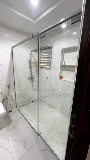 Shower Glass Cubicle Easy To Maintain