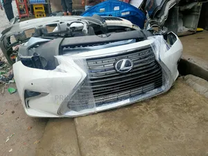 Front Bumper Es 350 2017