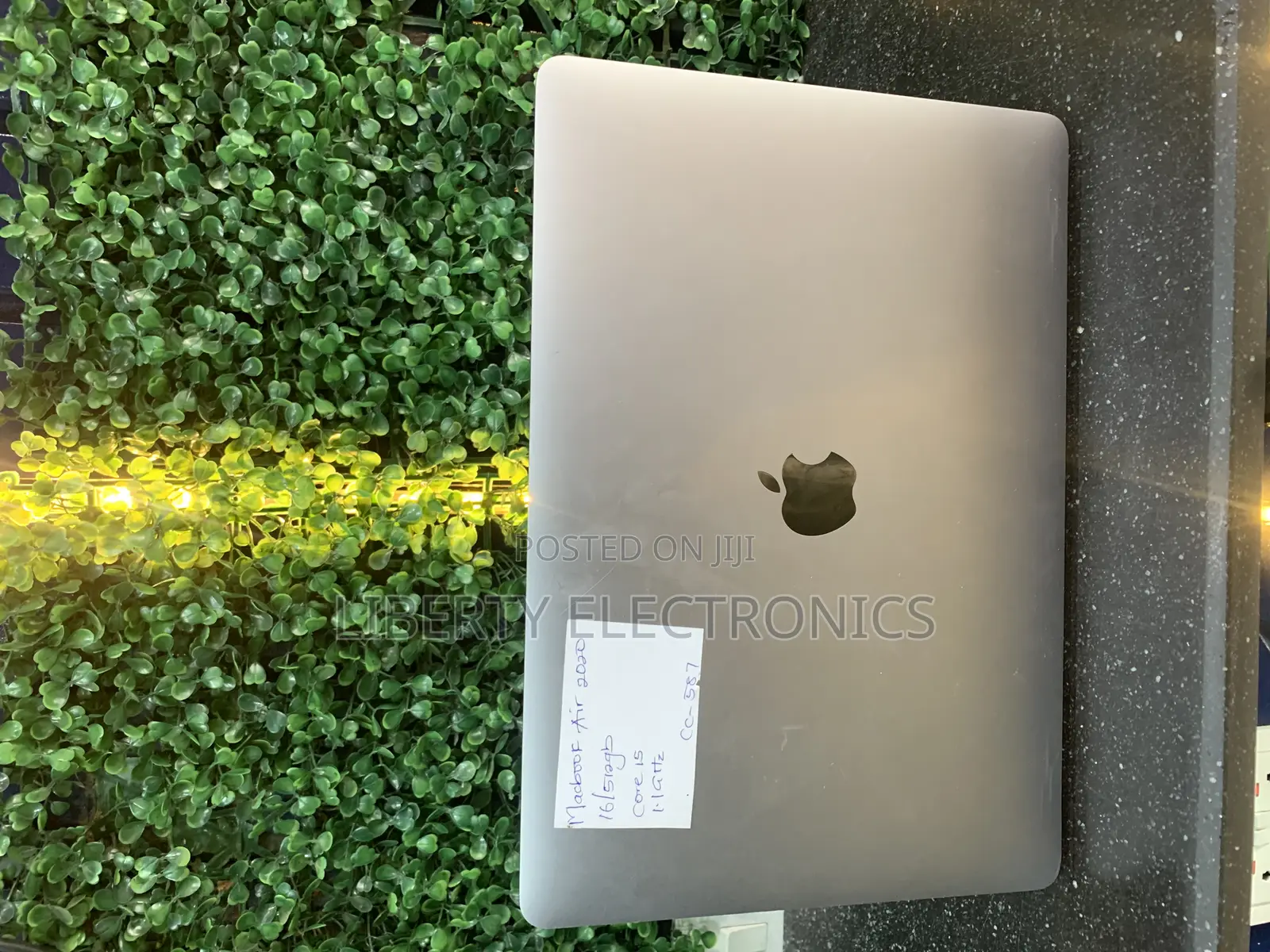 Laptop Apple MacBook Air 2020 16GB Intel Core I5 SSD 512GB