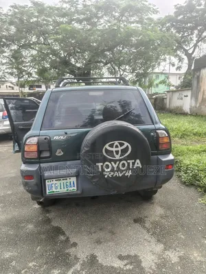 Toyota RAV4 2001 Green