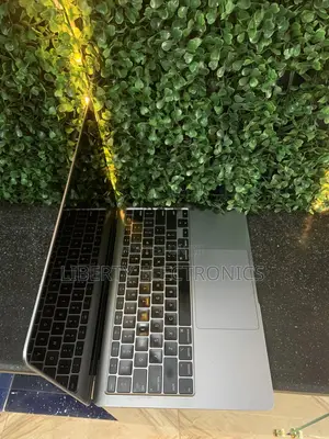 Laptop Apple MacBook Air 2020 16GB Intel Core I5 SSD 512GB
