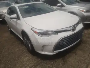 Toyota Avalon Limited FWD Sedan (3.6L 6cyl 6A) 2016 White