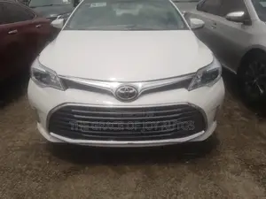 Toyota Avalon Limited FWD Sedan (3.6L 6cyl 6A) 2016 White