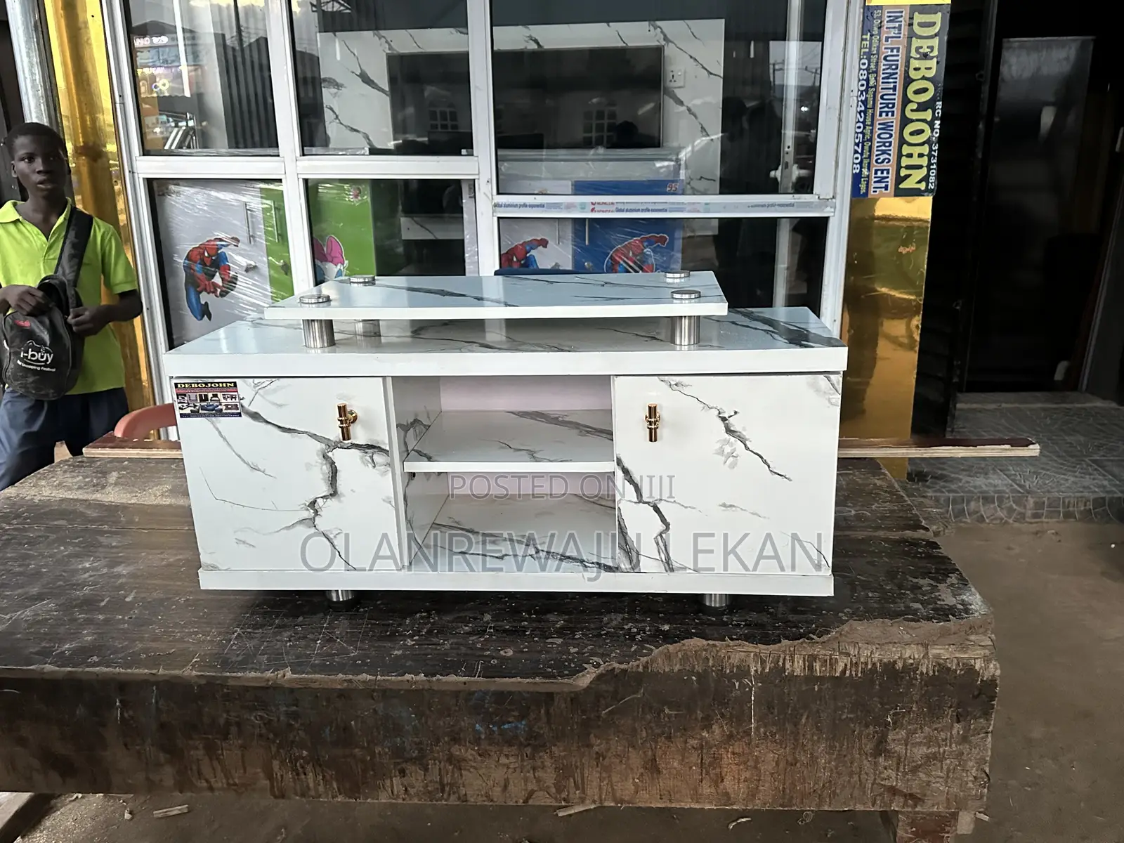 Mini Size Tv-Shelf