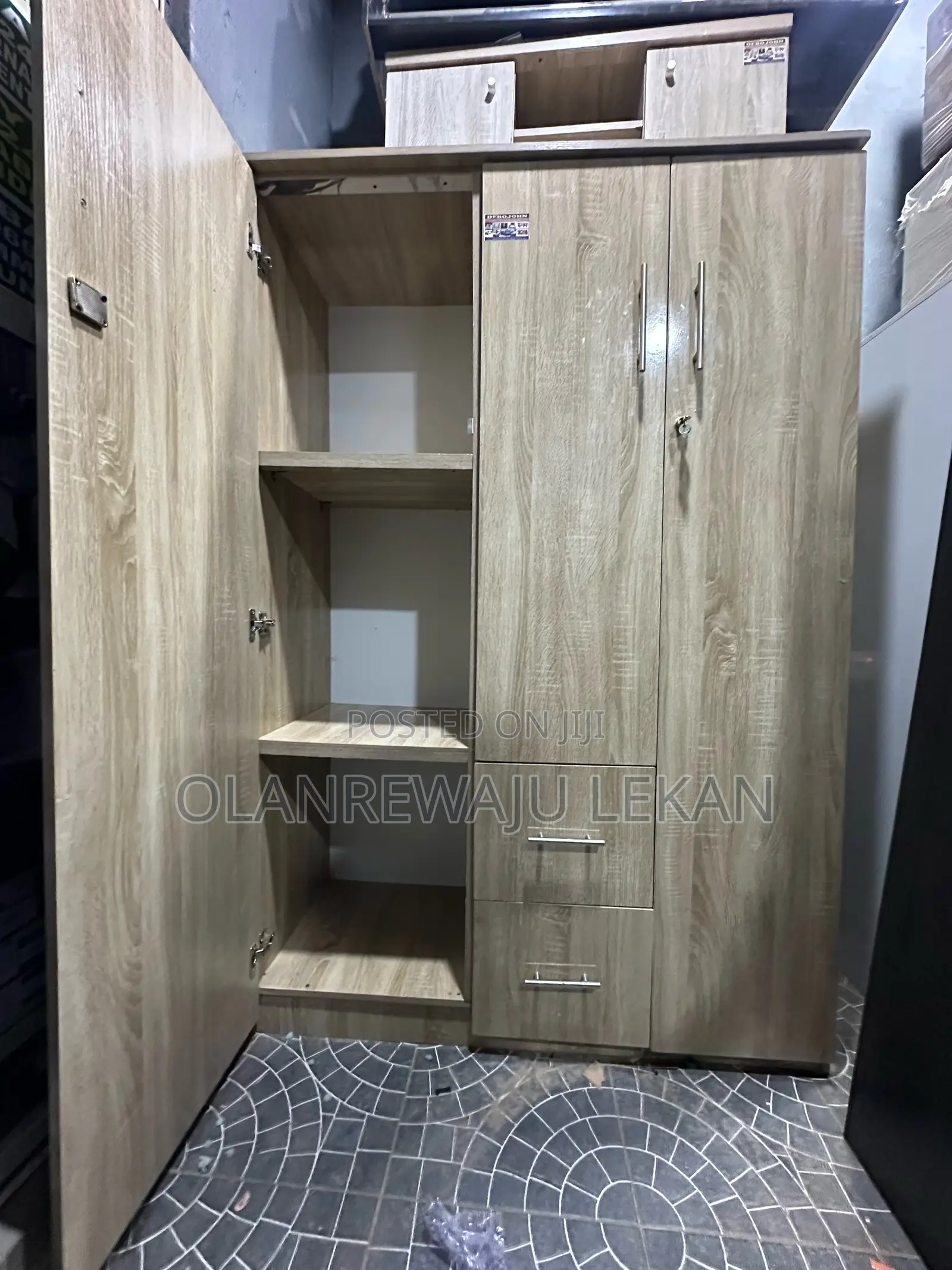 Wardrobe (Standard Size)