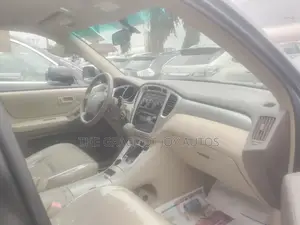 Toyota Highlander 2005 Gray