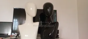 Stylish Unisex Head Mannequins.