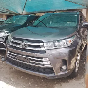 Toyota Highlander 2019 Gray