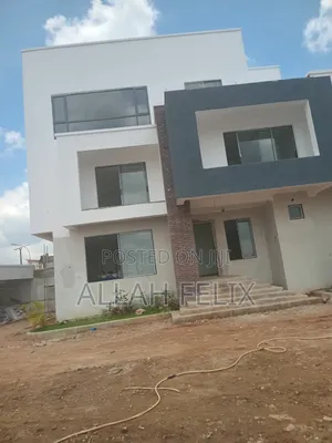 5bdrm Mansion in Katampe Extension for sale