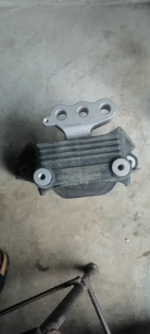 Side Engine Seating Honda CRV 2024 Model