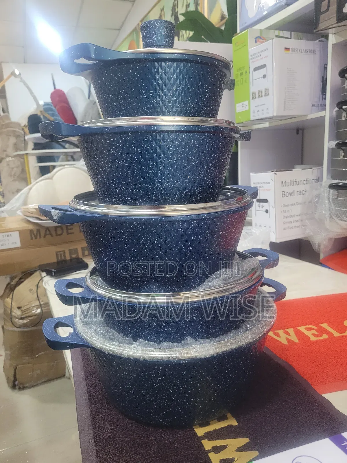 Quality and Luxury Coto Marble Cookware.