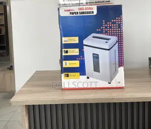 Office Paper/Credit Card Shredder With Large Bin Low Noise