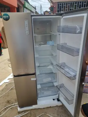 Hisense Side by Side Refrigerator 634l