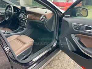 Mercedes-Benz GLA 250 2016 Black