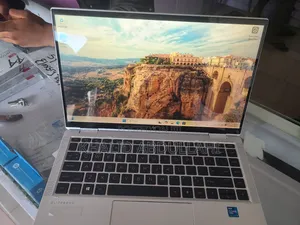 New Laptop HP EliteBook 1040 G8 16GB Intel Core i7 SSD 512GB