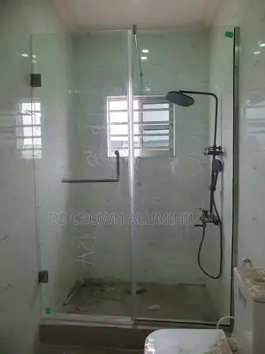 Bathroom Glass Cubicle