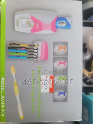 Automatic Toothpaste Squeezing Device