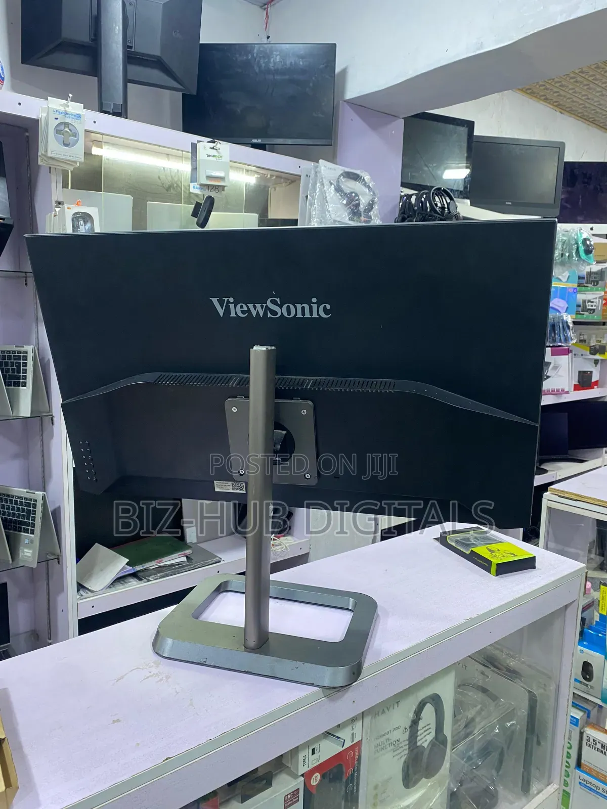 32" Framless Monitor