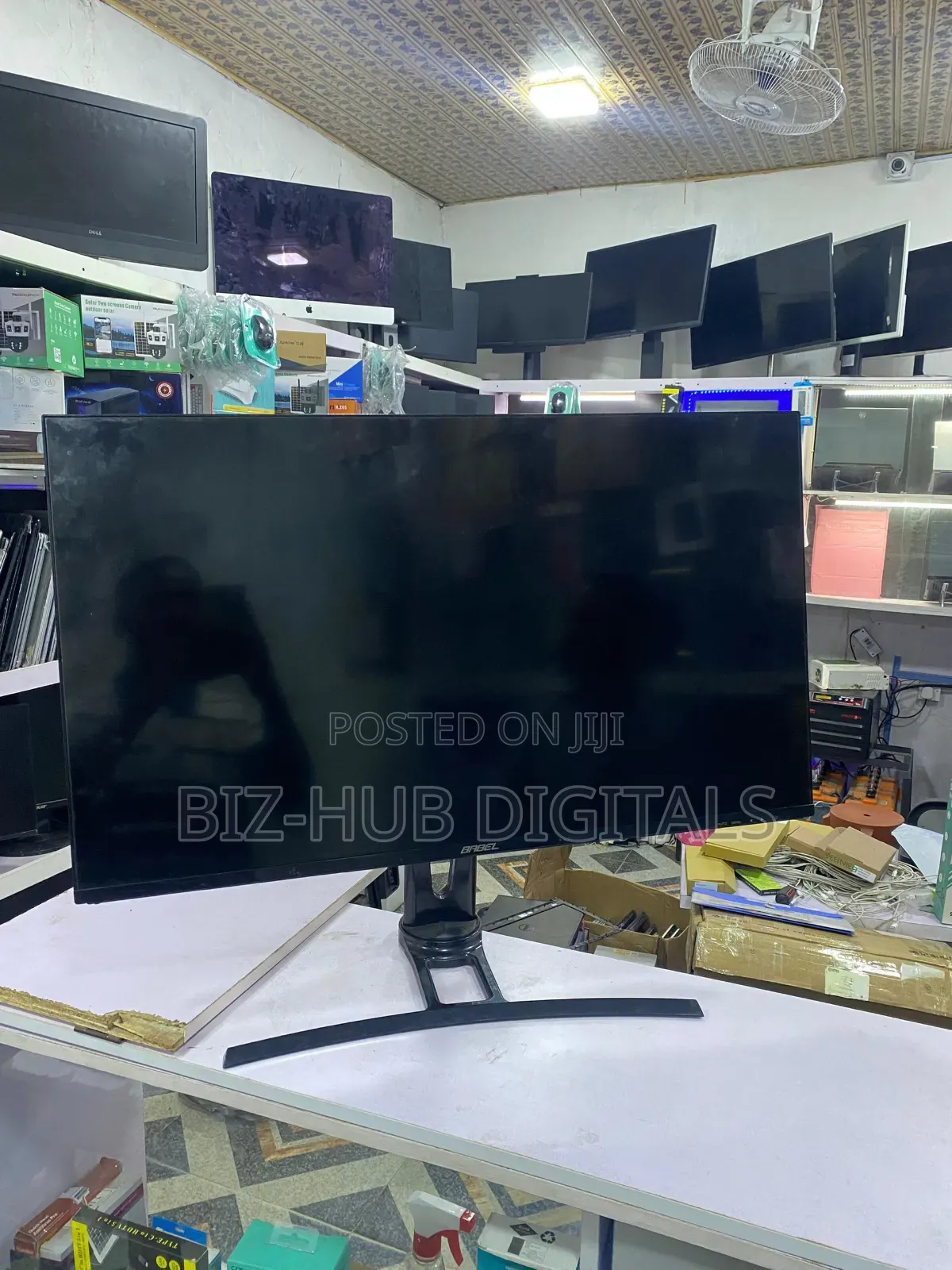 32" Framless Monitor