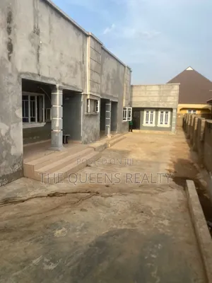 2bdrm Block of Flats in Basin, Ilorin West for sale