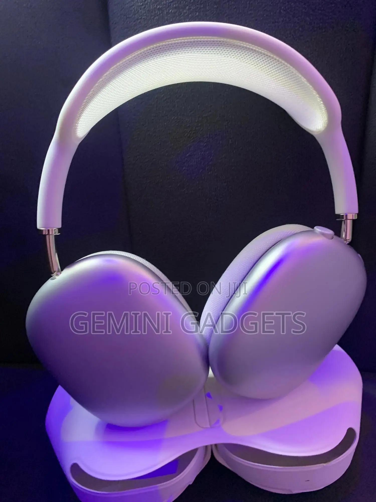 Used Airpod Airport Max White Color