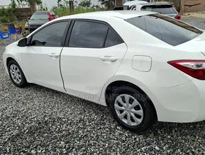 Toyota Corolla 2015 White