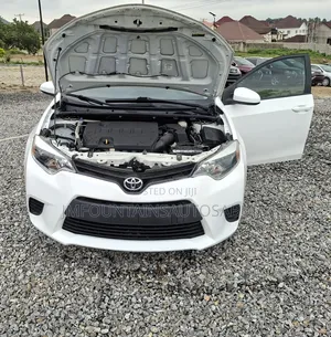 Toyota Corolla 2015 White