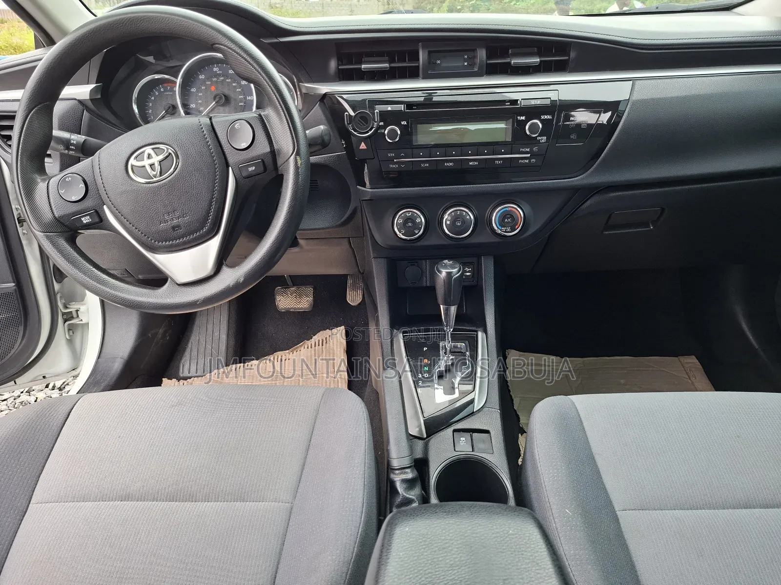 Toyota Corolla 2015 White