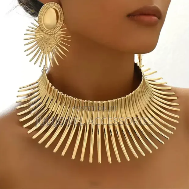 African Collar Choker Necklace and Earrings for Ladies Culture in