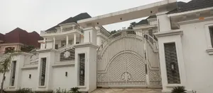 10bdrm Duplex in Maitama Property for sale