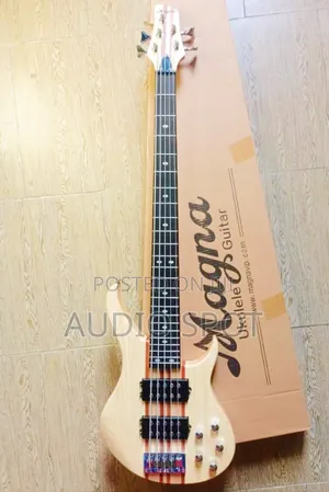 Magna Professional Active 5 Strings Bass Guitar