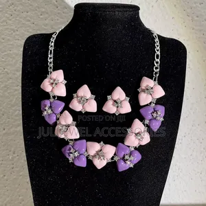 New Stock Necklace, Bracelet and Earrings for Ladies