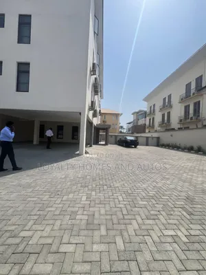 3bdrm Block of Flats in Lekki Phase 1 Lagos for sale