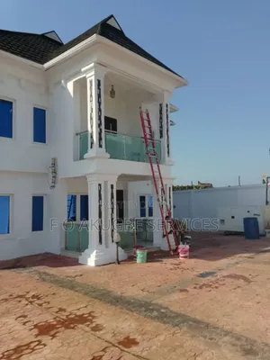 Paint Production and Wall Screeding