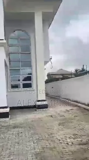 5bdrm Duplex in Amuwo-Odofin for sale