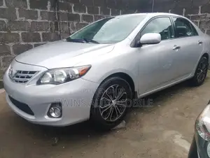 Toyota Corolla LE 4dr Sedan (1.8L 4cyl 4A) 2012 Silver