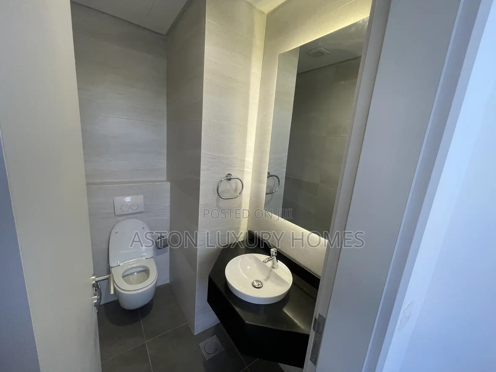 Premium 242 SQM Office Space for Rent