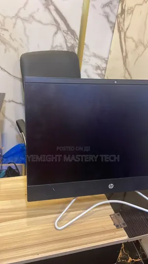 Desktop Computer HP 200 G4 8GB Intel Core I5 SSD 256GB