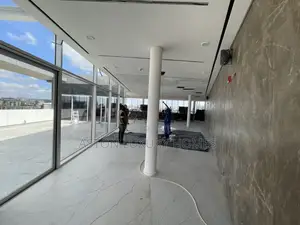 Fully Equipped Restaurant 452sqm Space for Rent