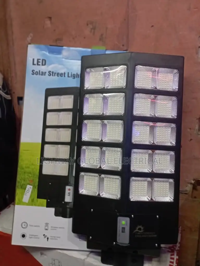2,000 Watts Solar Street Light
