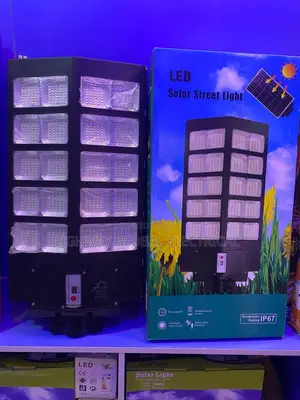 2,000 Watts Solar Street Light