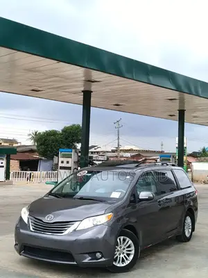Toyota Sienna XLE 8 Passenger 2012 Gray