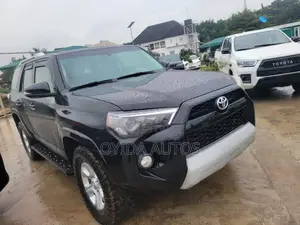 Toyota 4-Runner SR5 Premium 4dr SUV 4WD (4.0L 6cyl 5A) 2015 Black